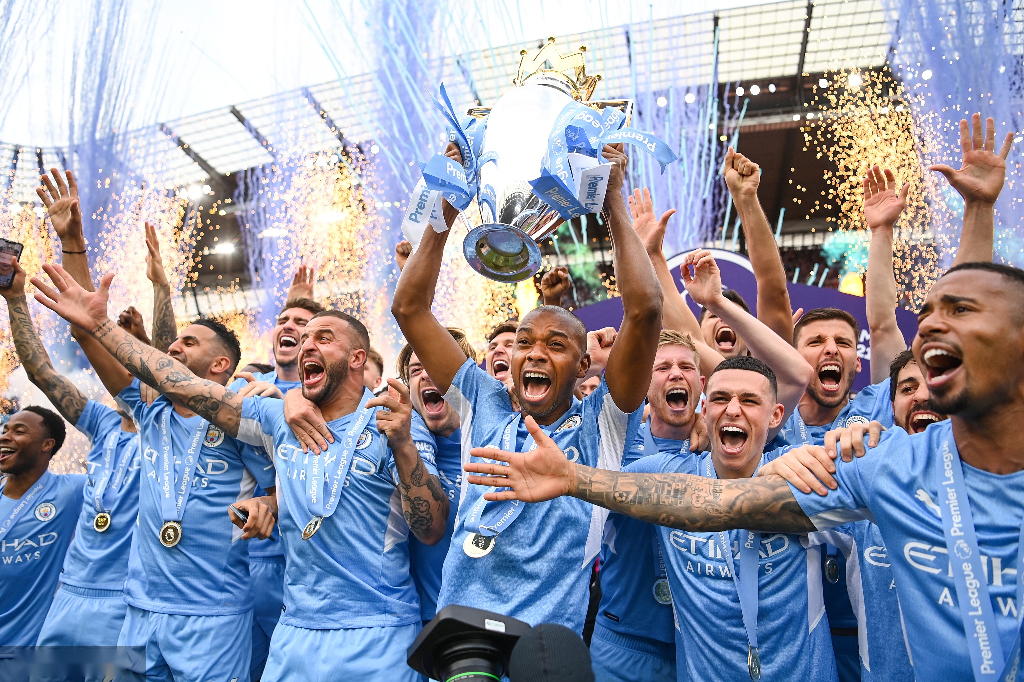 球员们更加 球员们更加