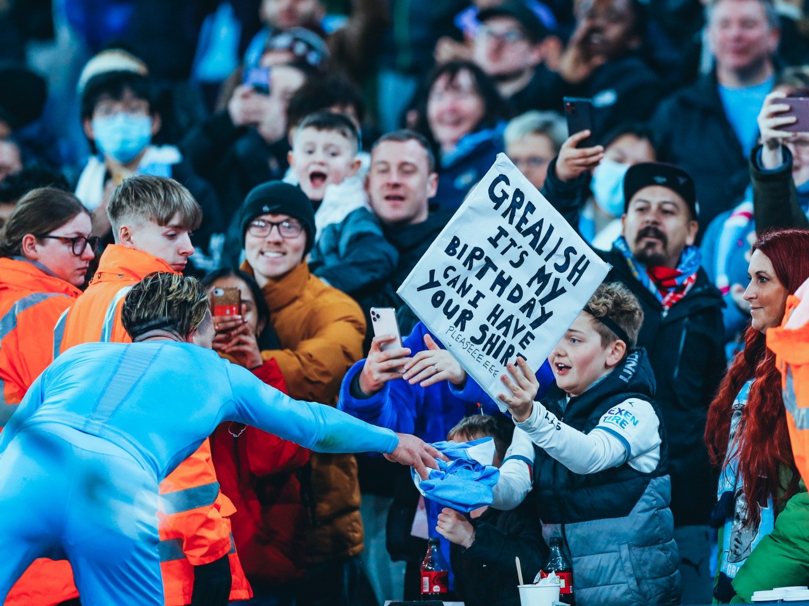 一位选手出 一位选手出